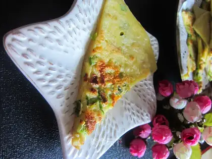 Egg and green onion pancake