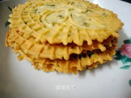 Shallots and sesame biscuits