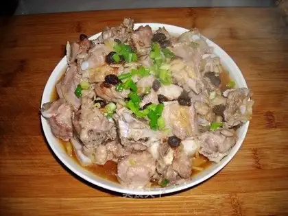 Steamed pork ribs with taro