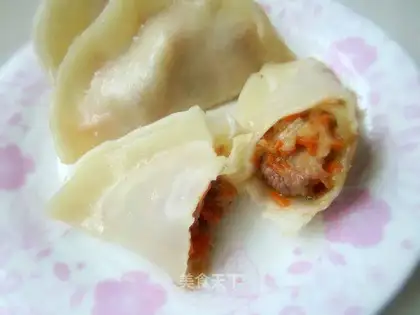 lettuce and beef dumplings