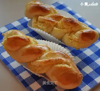 coconut bread