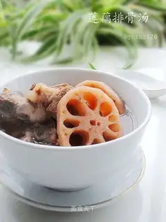 Stewed pork ribs with lotus root