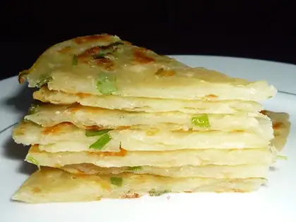 Crispy onion cake