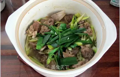 Braised fresh bamboo shoots with duck meat with fragrant fragrance