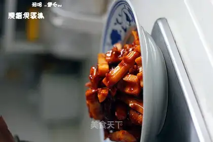 Braised bamboo shoots in wine and oil
