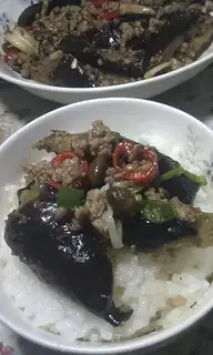 Low-oil version of minced pork and eggplant