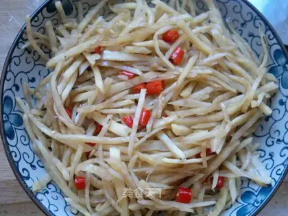 Hot and sour sweet potato shredded
