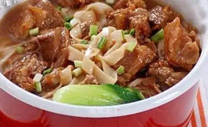 Braised beef brisket noodles