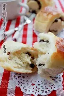Honey red bean roll