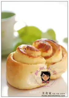 Bacon cheese roll