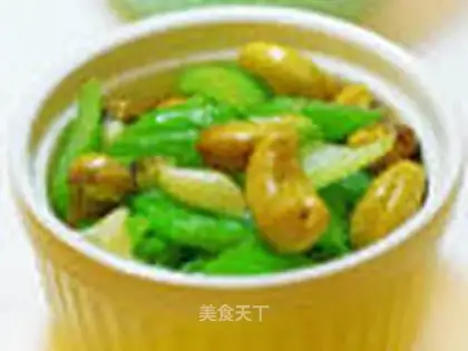 stir-fried lily with cashew and celery