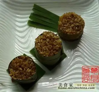 I also smell the aroma of rice dumplings