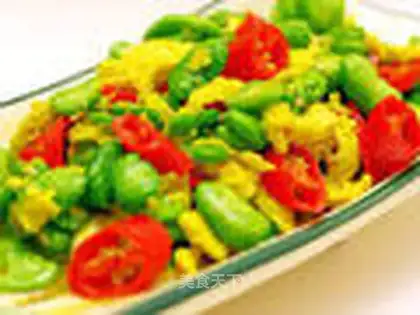Scrambled eggs with peas and rice