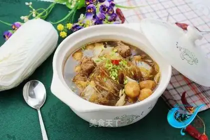 Stewed Chinese cabbage with meatballs