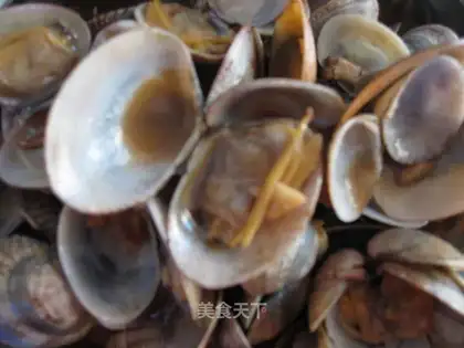 stir-fried clams with shells