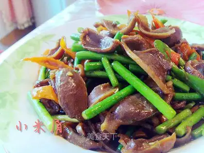 Nanchang flavor spicy and crispy duck gizzards