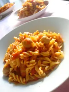 Tomato meatball screw pasta