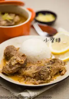 Greek beef stew with lemon