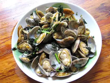stir-fried scallops with perilla