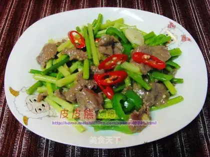 stir-fried beef with garlic sprouts