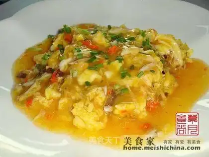 Scrambled eggs with crab meat