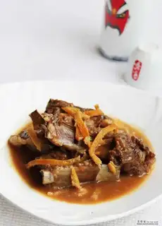 Nine-made tangerine peel pork ribs