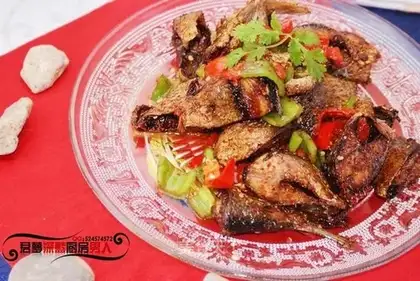 Dry fried fish nuggets
