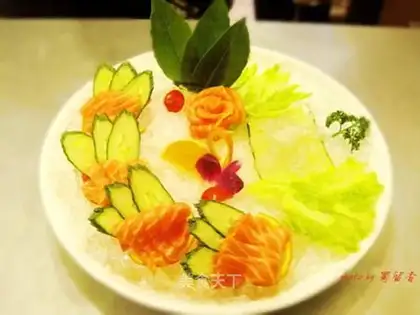salmon sashimi