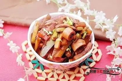 stir-fried dried squid with radish