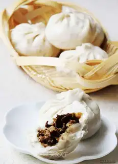 Dried eggplant steamed buns