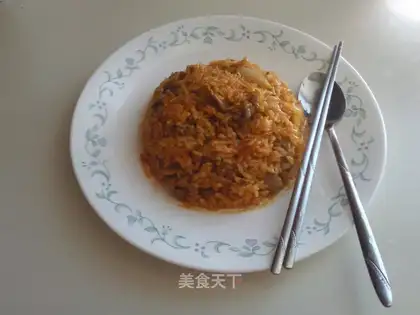 Combination of crispy bones and fried rice