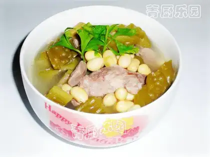 Soybean and bitter gourd pork ribs soup