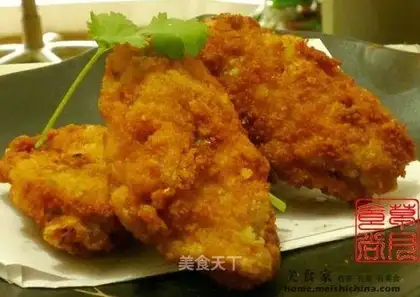 Crispy fried garlic chicken wings
