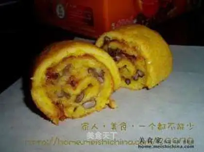 Red bean omelet with jam and honey