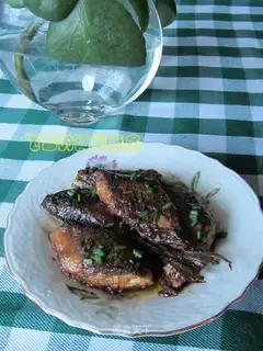 Pan-fried saury