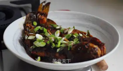 Braised ang-sickle fish
