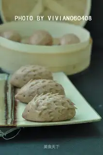 Small hedgehog bean paste bun