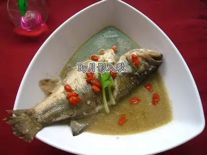 Meat skin and perch soup