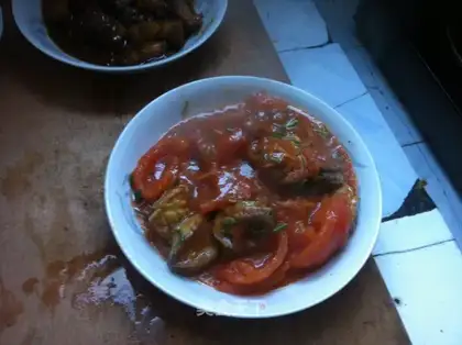 Braised abalone with tomatoes