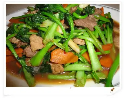 stir-fried pork with moss vegetables