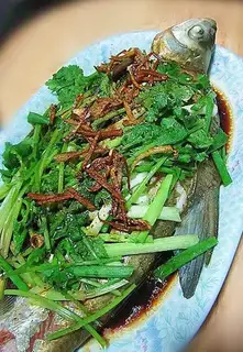 Steamed flat fin's wings
