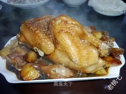 Stewed chicken with dry potatoes and grains
