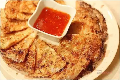 Moon shrimp cake