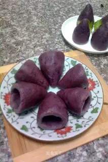 Purple sweet potato coarse grains wotou