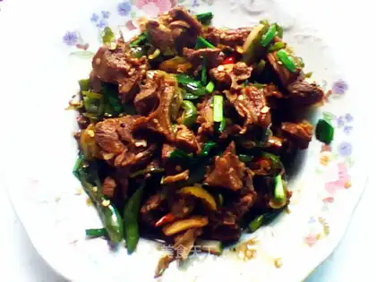 Braised sour and spicy duck