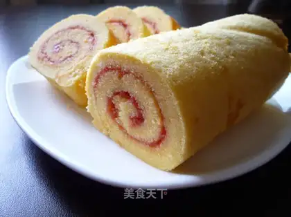 Orange juice cake roll