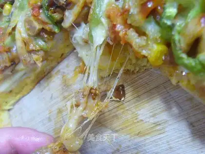 Golden Crispy Bottom Chicken Pizza