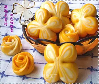 Two-color butterfly scroll