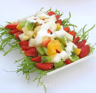 Yogurt fruit salad