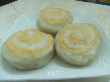 steamed buns with steamed rolls